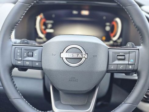 New 2026 Nissan Pathfinder SL w/ SL Premium Package (P04) FWD image 15