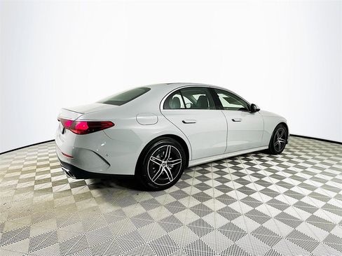 Used 2025 Mercedes-Benz E 350 Sedan image 7