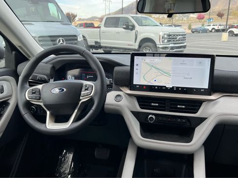 New 2026 Ford Explorer Active w/ Active Comfort Package image 24