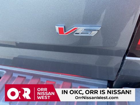 Used 2021 Chevrolet Colorado LT image 11