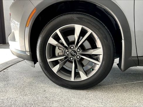 Certified 2025 INFINITI QX60 Luxe image 12
