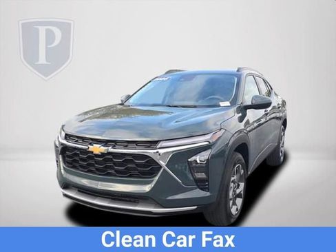 Certified 2025 Chevrolet Trax LT image 11