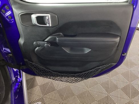 Used 2019 Jeep Wrangler Sport AWD/4WD image 10