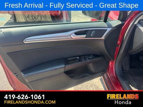 Used 2017 Ford Fusion SE w/ Fusion SE Technology Package FWD image 15