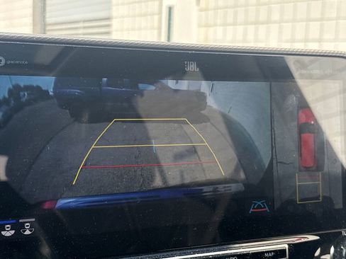 Used 2021 Toyota Highlander Platinum image 10