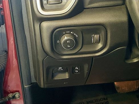Used 2020 RAM 1500 Big Horn AWD/4WD image 10