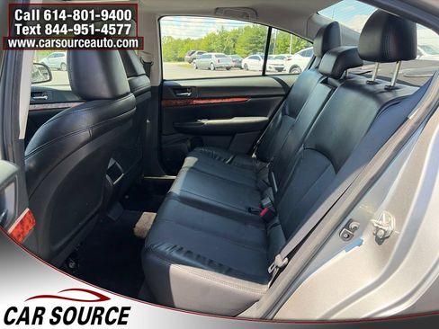 Used 2010 Subaru Legacy 2.5i Limited AWD/4WD image 24