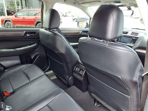 Used 2017 Subaru Outback 2.5i Limited image 20
