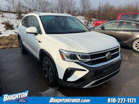 Used 2022 Volkswagen Taos SEL image 1