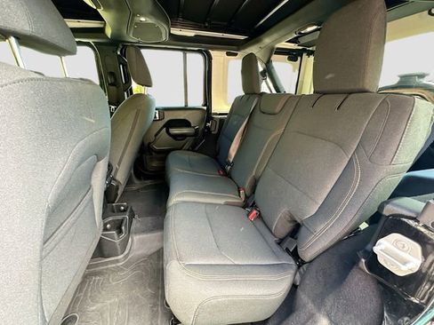 Used 2024 Jeep Wrangler Willys image 22