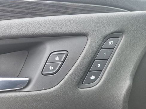 Used 2017 Buick Envision Essence image 10