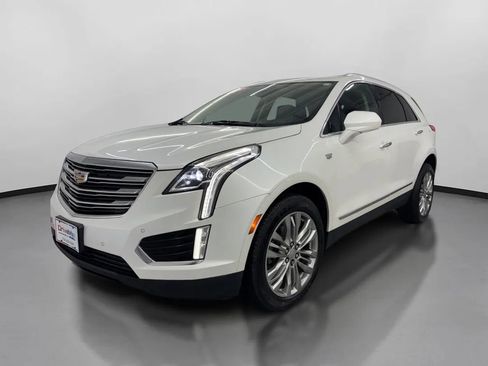 Used 2017 Cadillac XT5 Premium Luxury FWD image 4