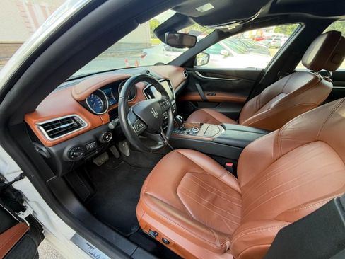 Used 2017 Maserati Ghibli S RWD image 11