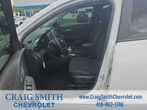 Used 2021 Buick Encore GX Preferred w/ Cold Weather Comfort Package FWD image 12