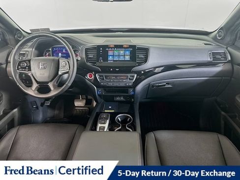 Used 2025 Honda Passport Black Edition image 18
