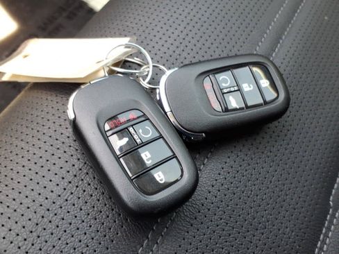 Used 2025 Honda CR-V EX-L image 40