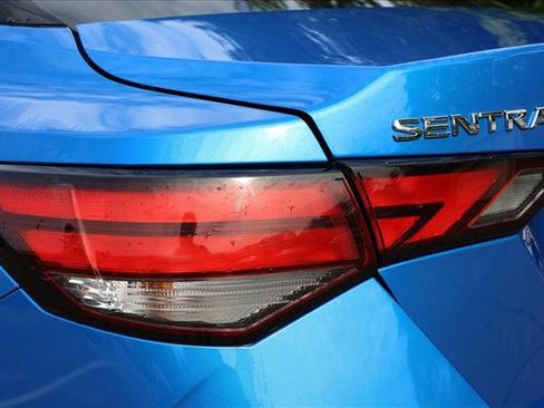 Used 2024 Nissan Sentra SV FWD image 11