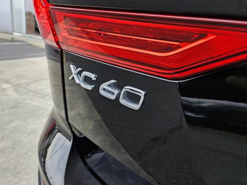 Used 2025 Volvo XC60 B5 Plus w/ Climate Package AWD/4WD image 10