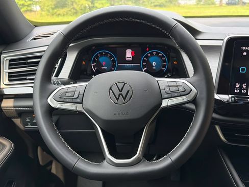 New 2026 Volkswagen Atlas Cross Sport SE FWD image 19