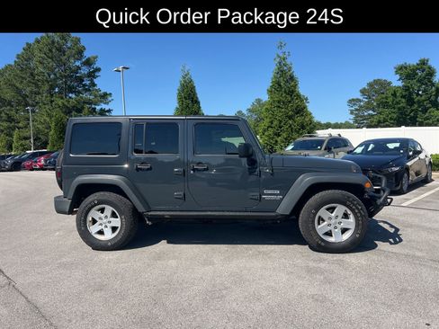 Used 2017 Jeep Wrangler Unlimited Sport w/ Quick Order Package 24S AWD/4WD image 3