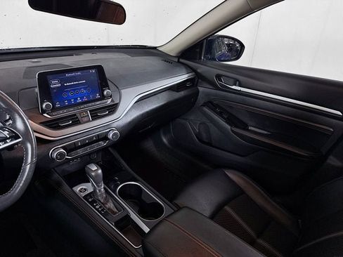 Used 2023 Nissan Altima 2.5 SR image 18