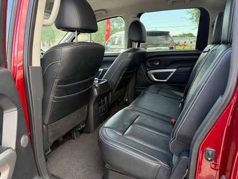Used 2018 Nissan Titan PRO-4X w/ Pro-4x Convenience Package image 26
