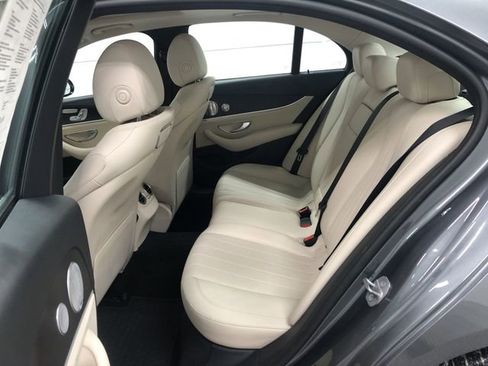 Used 2018 Mercedes-Benz E 300 E 300 image 27