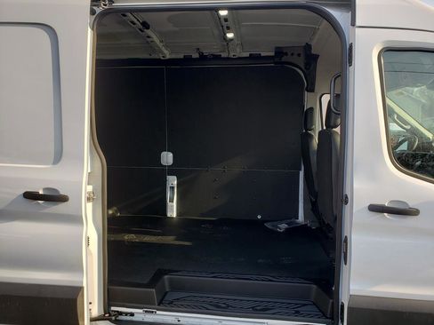 New 2026 Ford Transit 250 148 Medium Roof w/ Exterior Upgrade Package RWD image 9