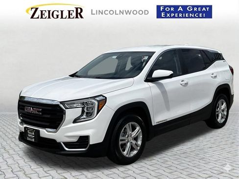 Used 2023 GMC Terrain SLE FWD image 2