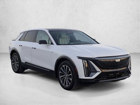 Used 2024 Cadillac Lyriq Sport AWD/4WD image 3