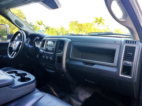 Used 2015 RAM 3500 Tradesman image 14