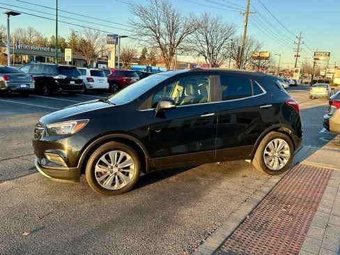 Used 2019 Buick Encore Preferred image 3
