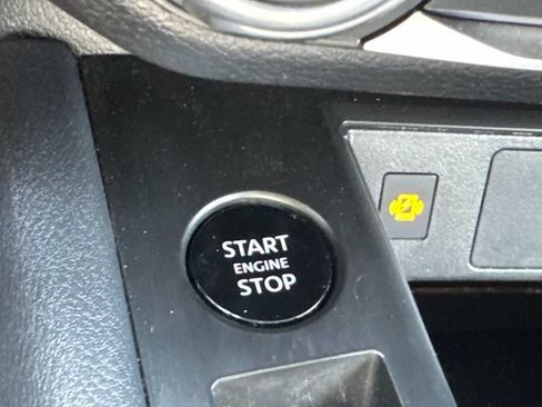 Certified 2025 Nissan Kicks SV FWD image 32