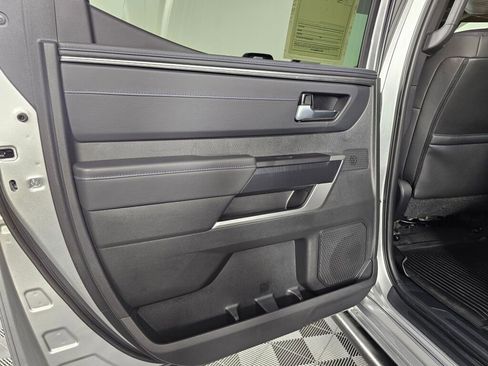 Used 2024 Toyota Tundra Platinum image 33