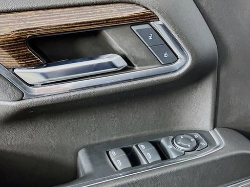 Used 2024 GMC Sierra 1500 Elevation w/ X31 Off-Road Package image 9