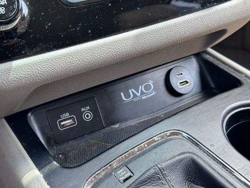 Used 2016 Kia Sedona LX w/ LX Convenience Package image 29