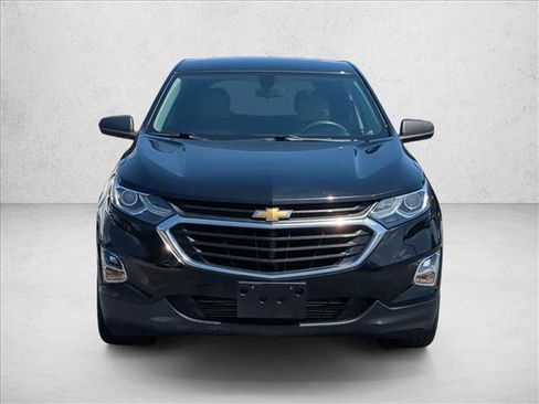 Used 2018 Chevrolet Equinox LS FWD image 2