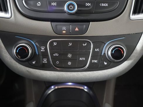 Used 2021 Chevrolet Malibu LT image 42