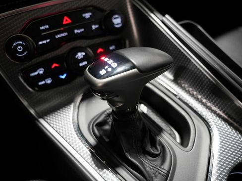 Used 2019 Dodge Challenger SRT Hellcat Redeye image 17