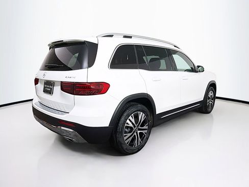 New 2026 Mercedes-Benz GLB 250 4MATIC image 7