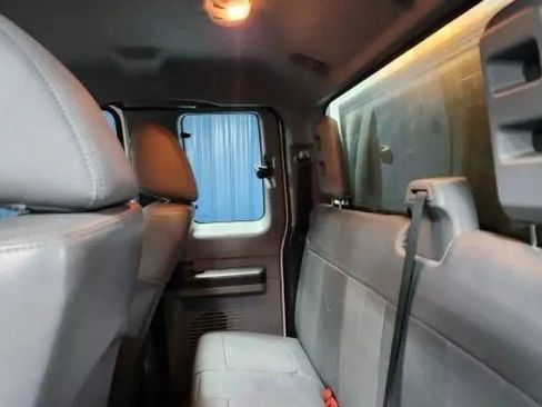 Used 2015 Ford F250 XL w/ Power Equipment Group image 19