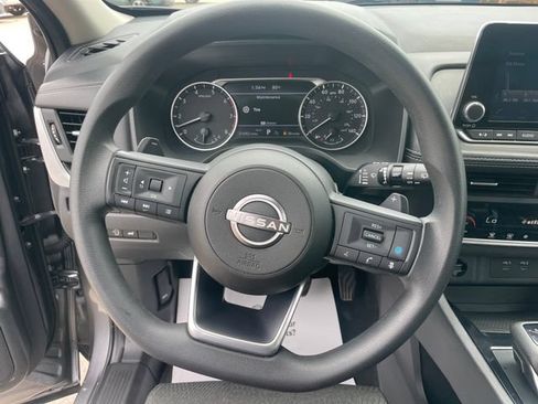 Used 2024 Nissan Rogue SV AWD/4WD image 25