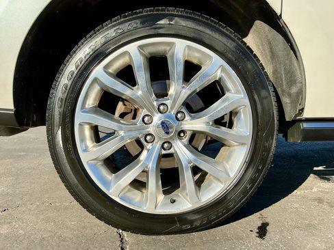 Used 2018 Ford Expedition Max Limited w/ Equipment Group 302A image 21