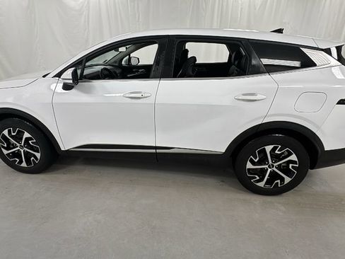 Used 2023 Kia Sportage EX image 6