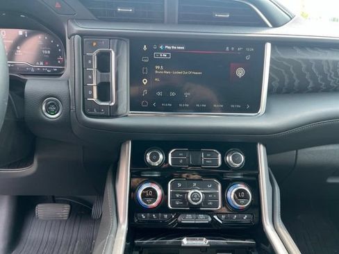 Used 2024 GMC Yukon Denali w/ LPO, Floor Liner Package AWD/4WD image 16