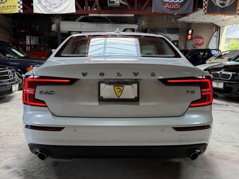 Used 2019 Volvo S60 T5 Momentum w/ Premium Package FWD image 8