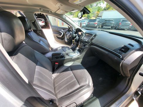 Used 2016 Buick Regal FWD image 12