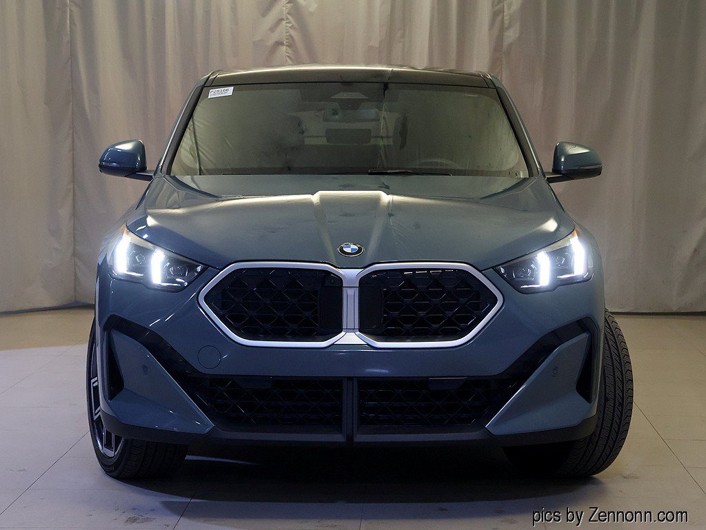Certified 2025 BMW X2 xDrive28i AWD/4WD image 5