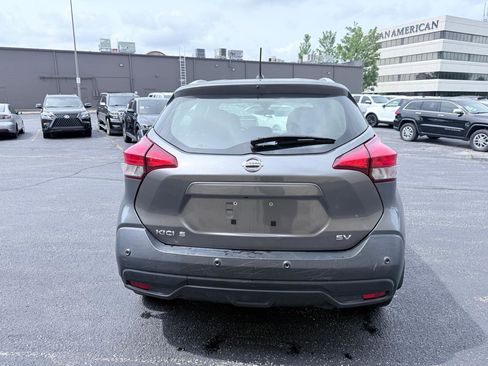 Used 2020 Nissan Kicks SV FWD image 4