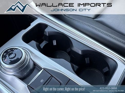 Used 2020 Ford Explorer XLT w/ Equipment Group 202A AWD/4WD image 18
